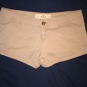 Hollister khaki shorts